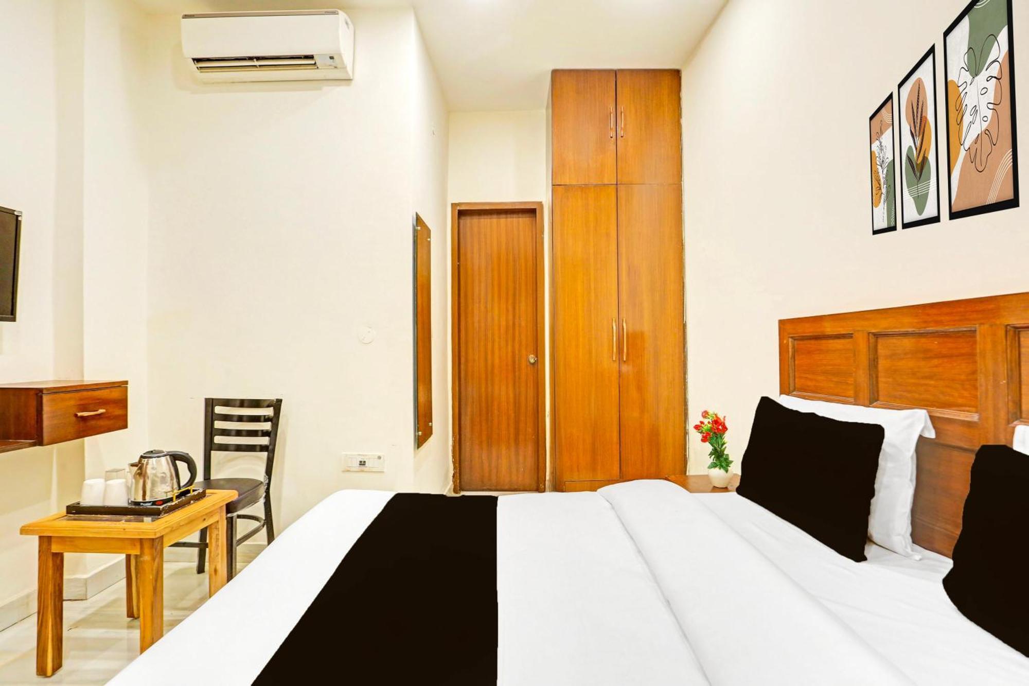 Super Hotel O Sector 45 Formerly Manyavar Chandigarh Exterior photo